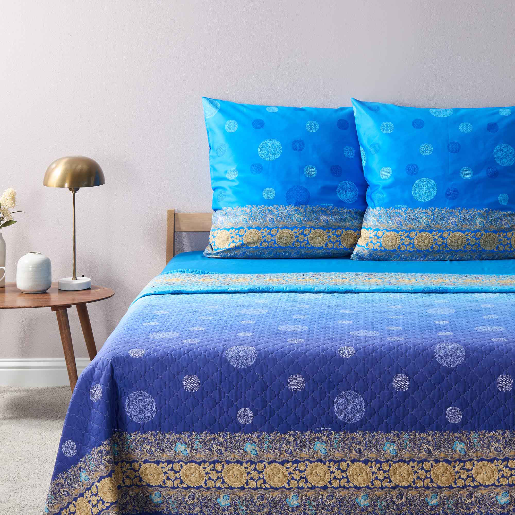 Bassetti Tagesdecke PALLAVICINO | C1 Azurblau