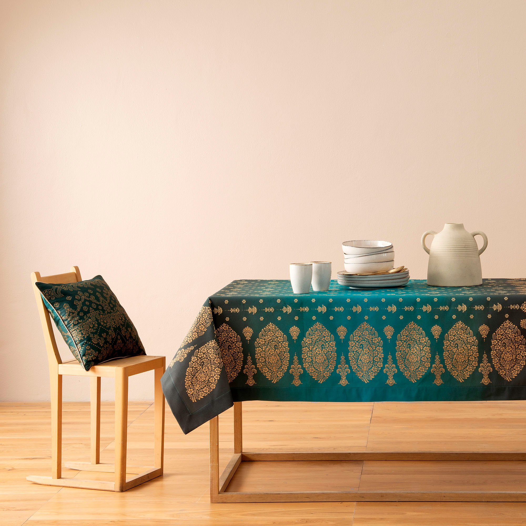 Bassetti Tischdecke Twill GOLD DECOR | V1 Smaragdgrün