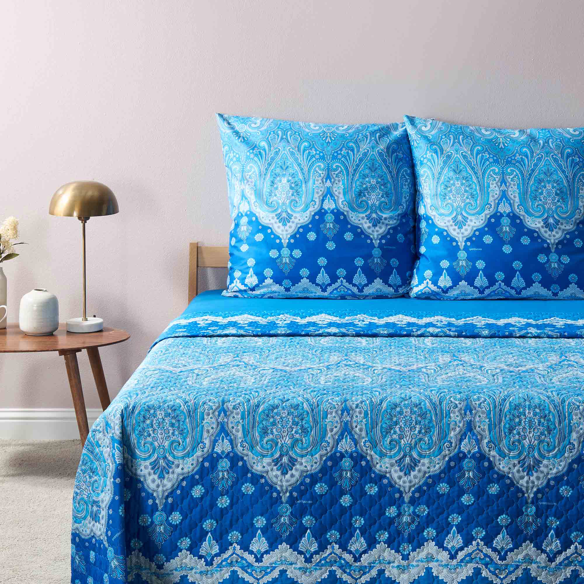 Bassetti Tagesdecke ISOLABELLA | B1 Indigo